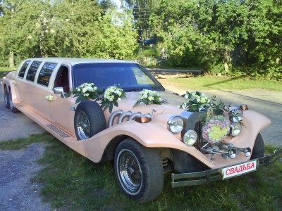 Нужен ли лимузин на свадьбе