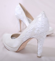 Как выбрать свадебную обувь невесте